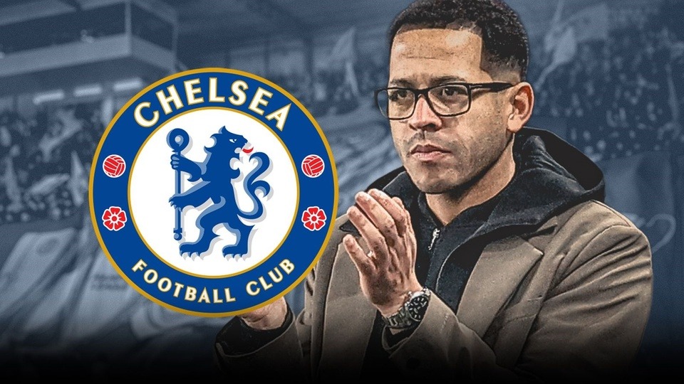 Chelsea giữ lại HLV Rosenior bất chấp 5 trận thua liên tiếp